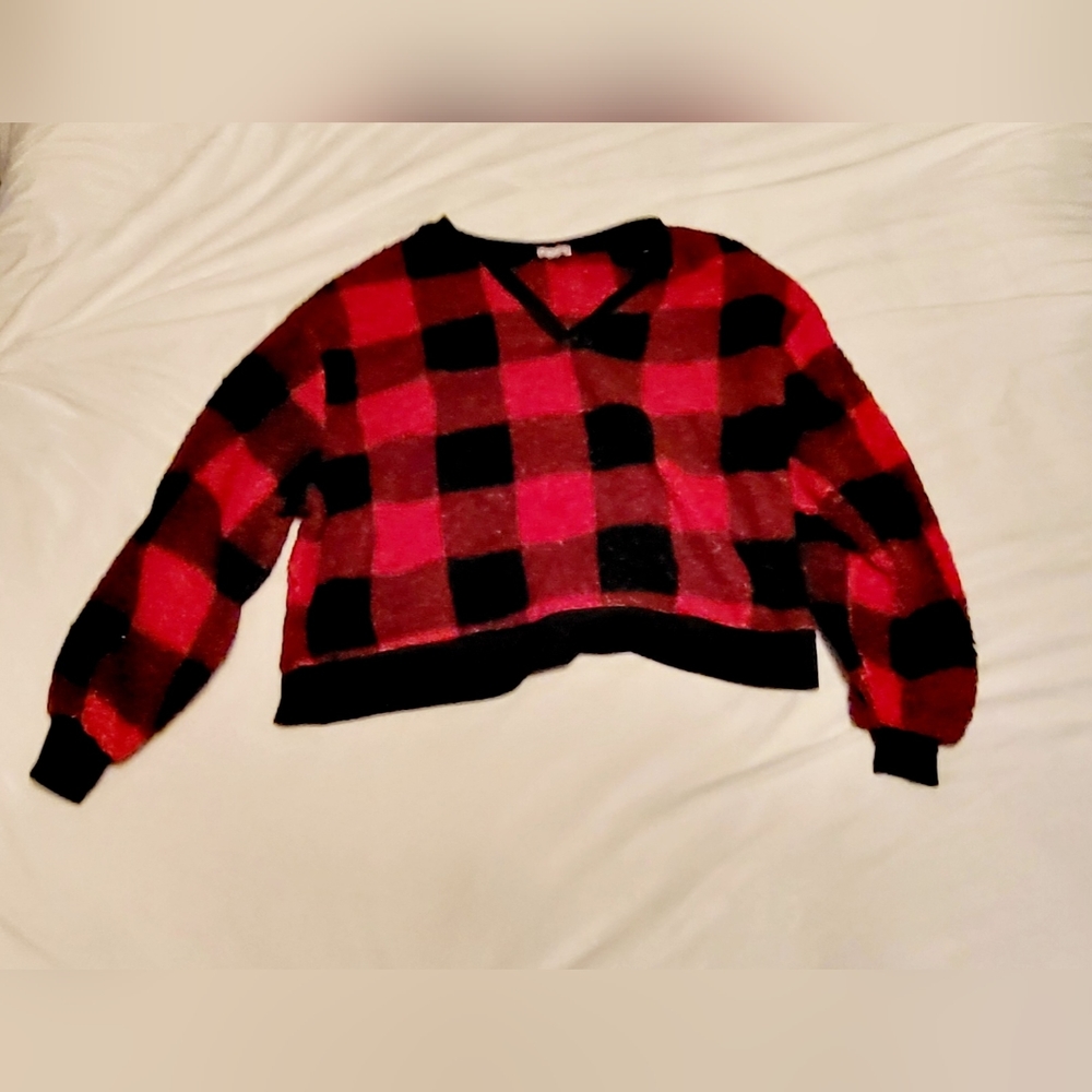 Soft Red and Black Plaid Cropped Sweater With V-Neck. Stylish Winter Comfort.